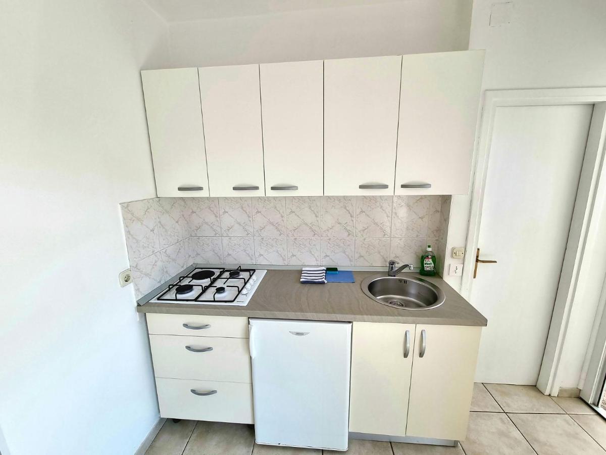 נובליה Apartments Ostrea - Mimoza מראה חיצוני תמונה