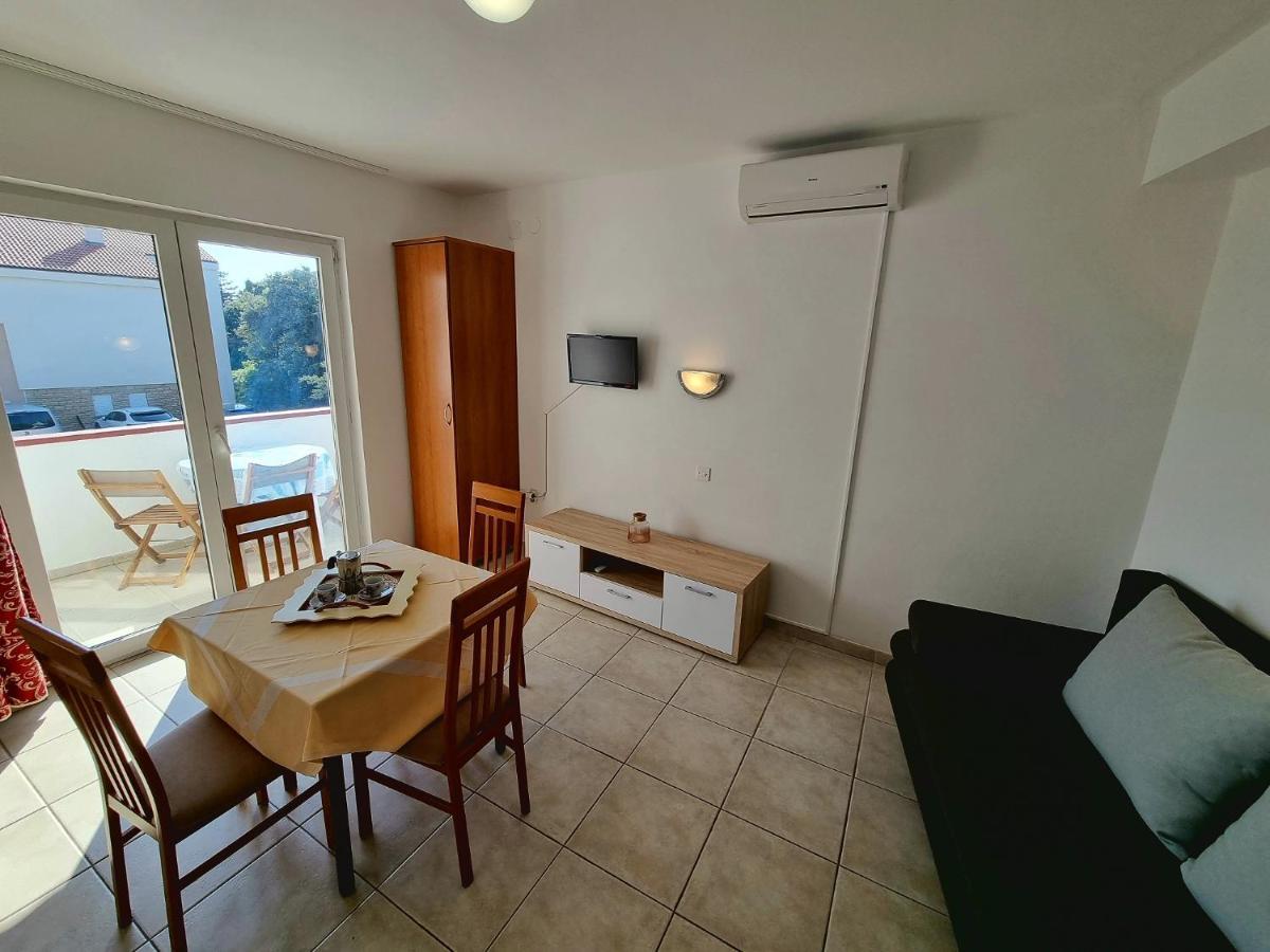 נובליה Apartments Ostrea - Mimoza מראה חיצוני תמונה