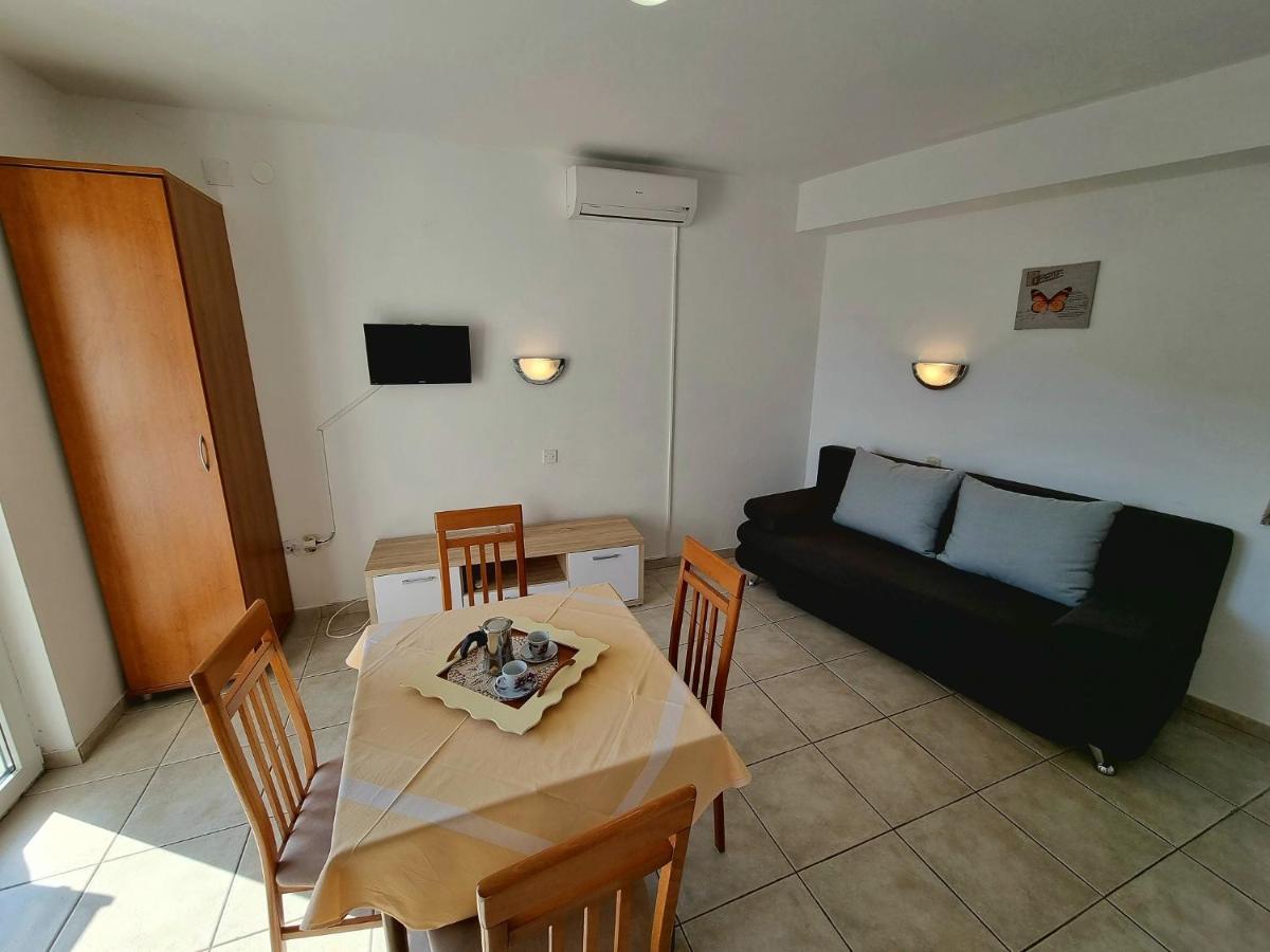 נובליה Apartments Ostrea - Mimoza מראה חיצוני תמונה