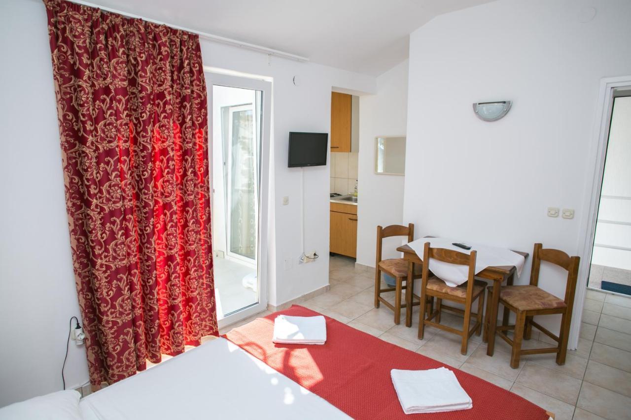 נובליה Apartments Ostrea - Mimoza מראה חיצוני תמונה