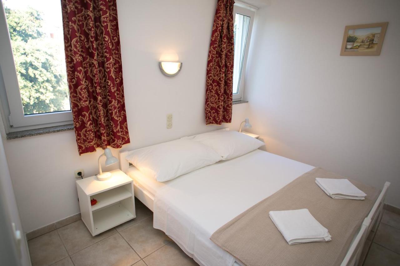 נובליה Apartments Ostrea - Mimoza מראה חיצוני תמונה