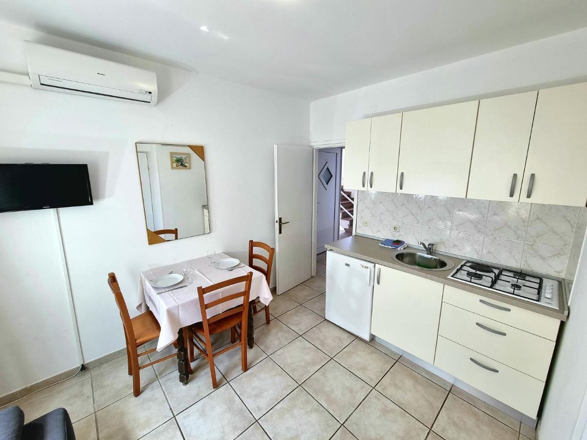 נובליה Apartments Ostrea - Mimoza מראה חיצוני תמונה