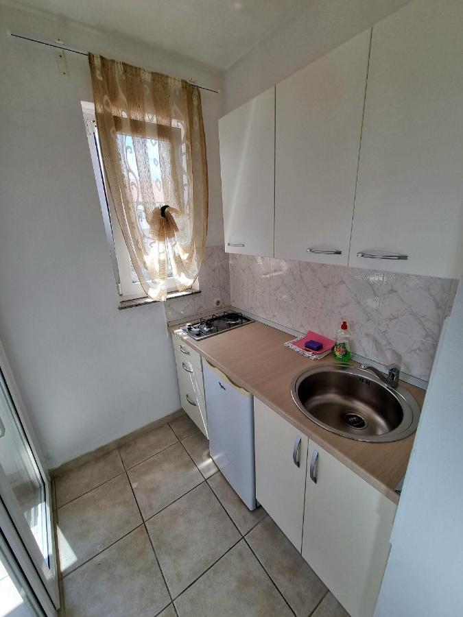 נובליה Apartments Ostrea - Mimoza מראה חיצוני תמונה